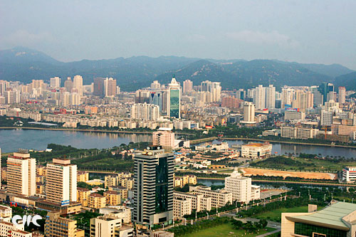 ���Ž������ܸ���Ĥ�г�ǰ��